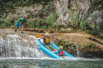 Kayaking auf dem Fluss Mreznica, foto 6