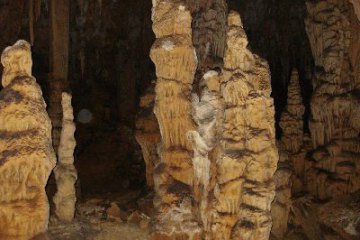 Modrić Höhle, Kroatien, Norddalmatien