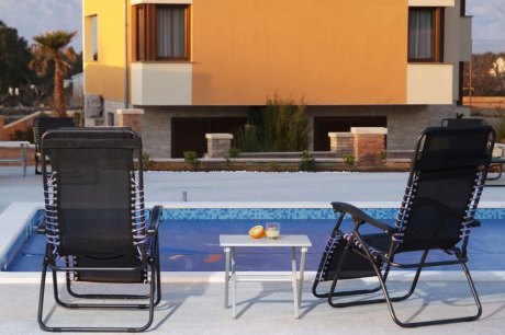 Luxus-Villa Merta mit Swimmingpool